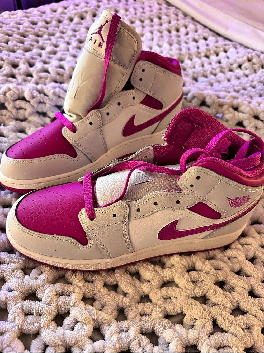 Jordan Air Jordan 1 Mid Pink & White Girls US 7Y Like New